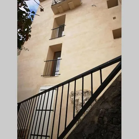 Logement Atypique Avec Terrasse Et Roche Apparente Apartment *